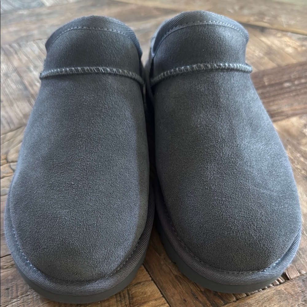 UGG Charcoal Suede Slippers New in Box - Picture 4 of 7
